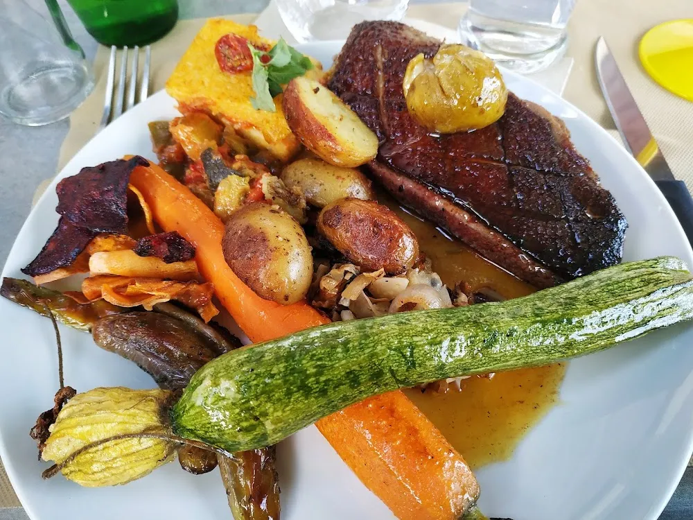 Brasero de Brochette de Magret de Canard Au Petits Légumes Grillés